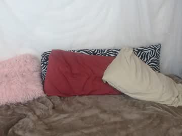 [SNIS-885] 超粘液化妝水技巧＆黄金比身材服务最高級爆乳女僕 明日花キララ - 1of5