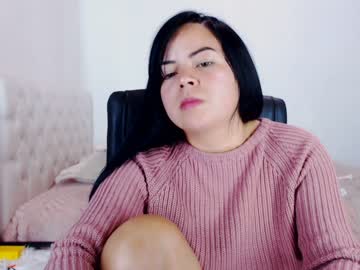 极品娃娃音美女被男同学带到宾馆要求吃鸡巴,美女不同意被强行进入,说：进错了,不是那个地方,求求你出来吧,太痛了,你轻点我受不了了！