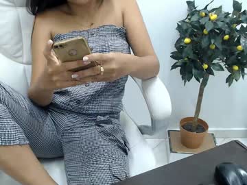 私人玩物之白丝自慰 粗长道具快速抽插粉逼美穴