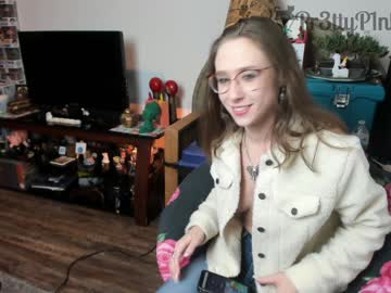 颜值不错短发妹子道具自慰姐妹在旁边看着 帮忙抽插再换她抽插自慰很是诱惑不要错过