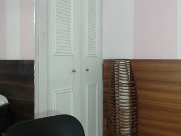 Anna Rose Is A Brunette Newbie With A Superb Pussy