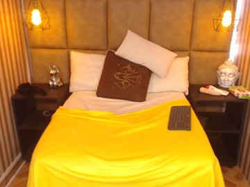 屌丝网友刷大礼物让网红女主播户外女王和大鸡鸡炮友到古墓前啪啪